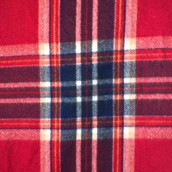 Hollister OS red, white & blue plaid soft Polyester/Viscose blend fringed scarf - Picture 8 of 16